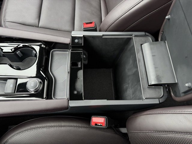 Certified 2025 Ford Explorer Platinum w/ Ultimate Package image 21