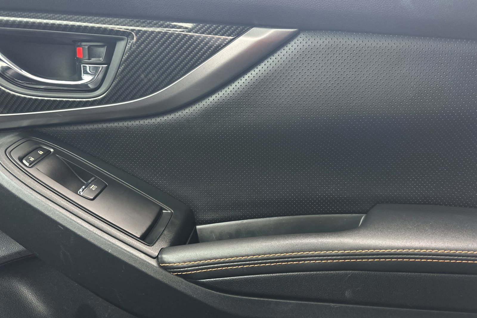 Used 2018 Subaru Crosstrek 2.0i Limited image 18