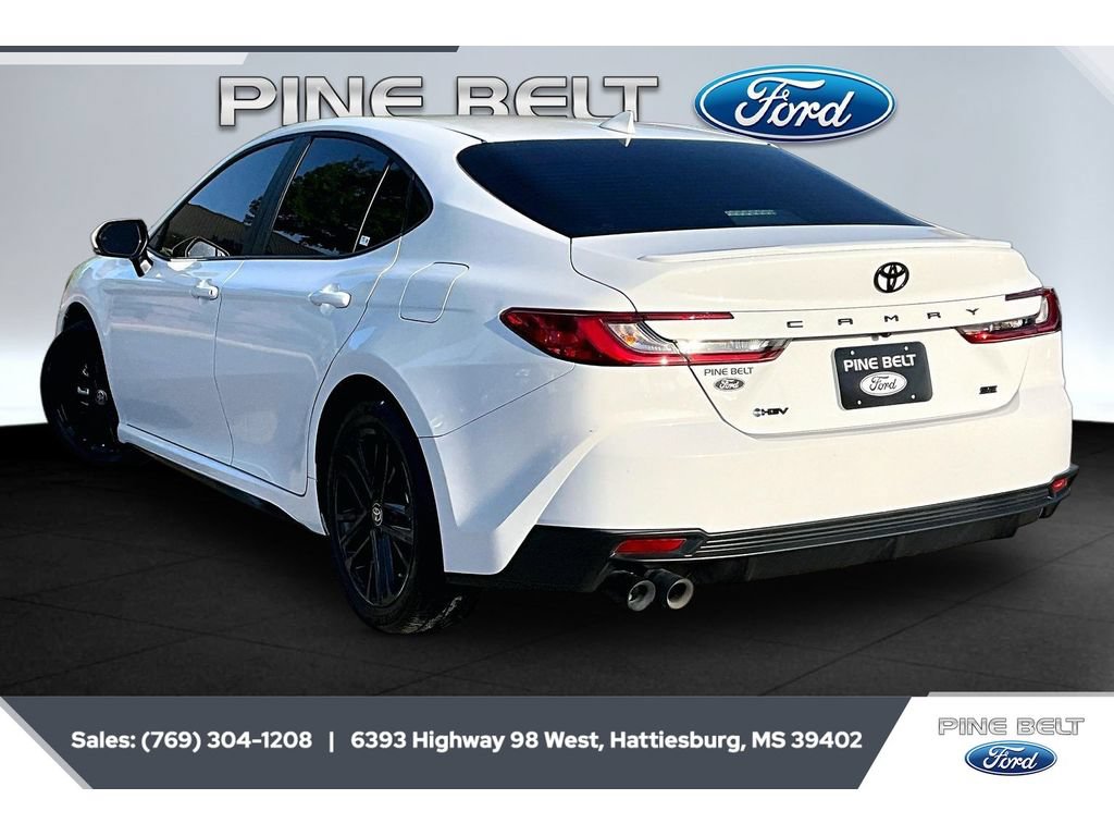 Used 2025 Toyota Camry SE w/ Convenience Package FWD image 2