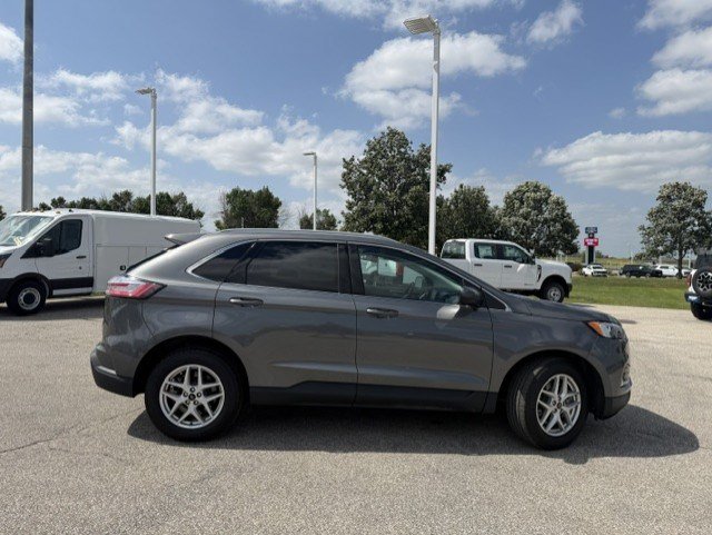 Certified 2023 Ford Edge SEL w/ Convenience Package AWD/4WD image 9