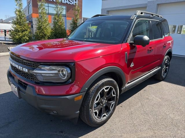 Certified 2025 Ford Bronco Sport Outer Banks w/ Outer Banks Tech Package+ AWD/4WD image 9