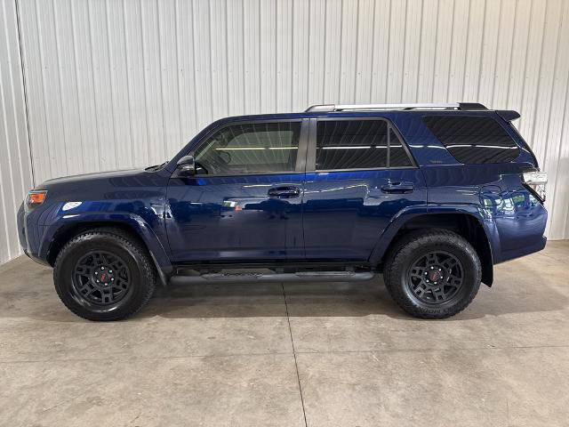 Used 2021 Toyota 4Runner SR5 Premium w/ Moonroof Package AWD/4WD image 7