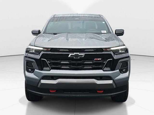 Used 2024 Chevrolet Colorado Z71 w/ Z71 Convenience Package 2 AWD/4WD image 8