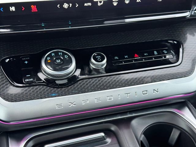 Certified 2025 Ford Expedition Max Platinum w/ Stealth Performance Package image 19