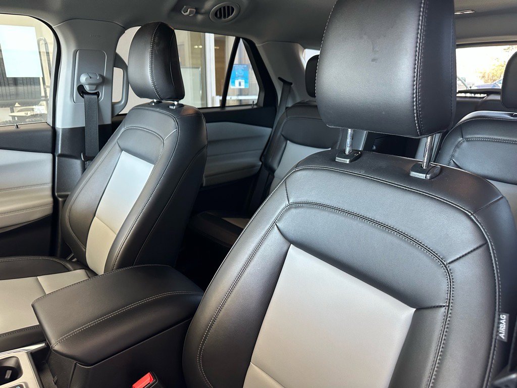 Certified 2024 Ford Explorer XLT w/ Equipment Group 202A image 21