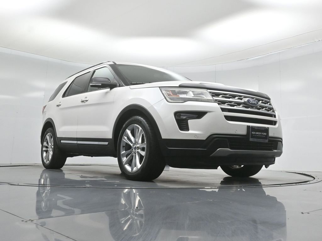 Certified 2018 Ford Explorer XLT w/ Equipment Group 202A FWD image 46