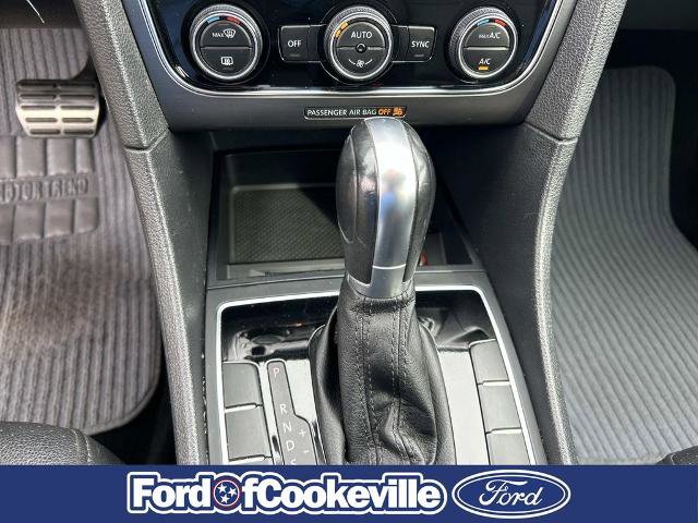 Used 2017 Volkswagen Passat 1.8T R-Line FWD image 29