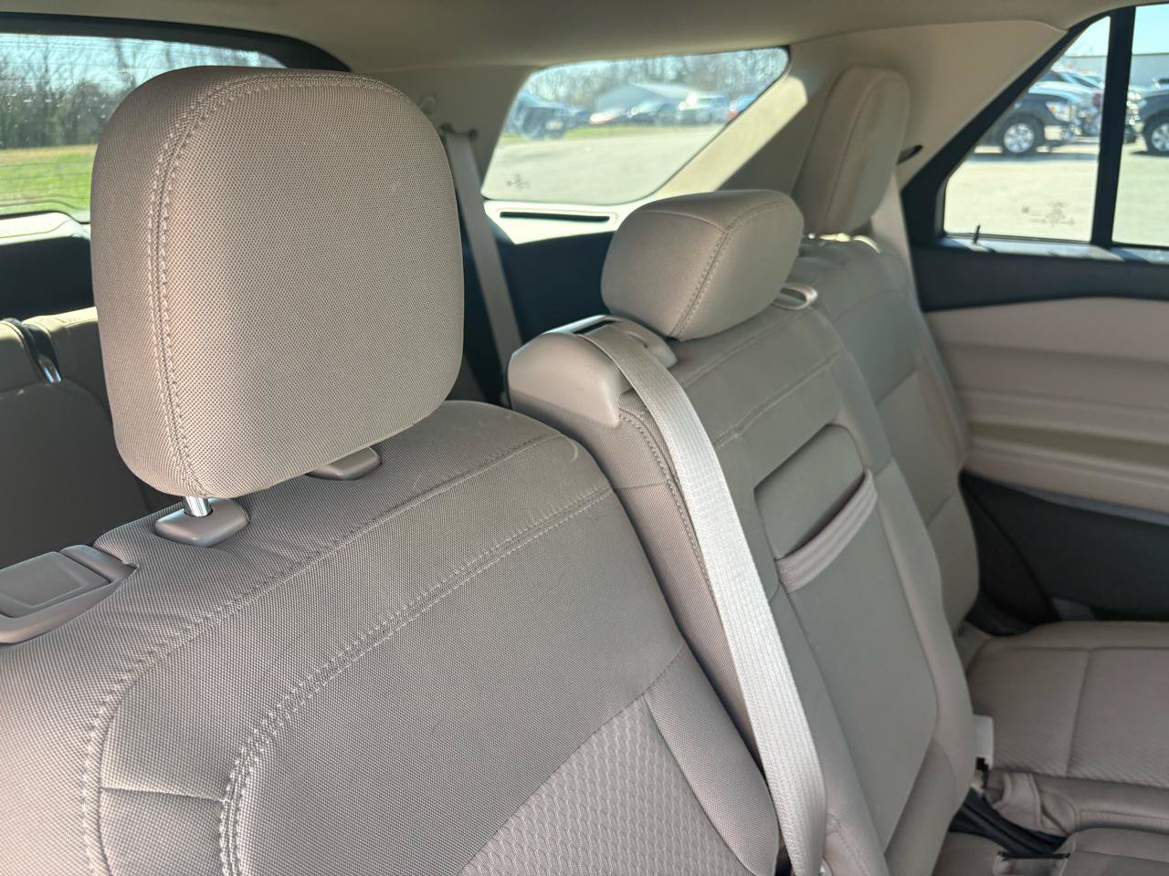 Certified 2022 Ford Explorer XLT RWD image 47