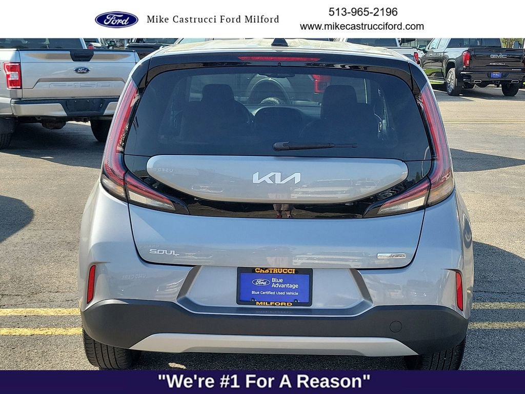 Used 2023 Kia Soul EX image 3
