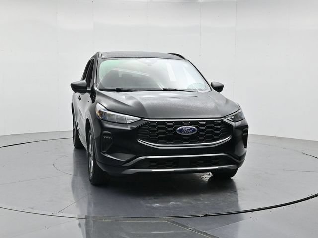 Certified 2024 Ford Escape ST-Line w/ Tech Pack #1 AWD/4WD image 4