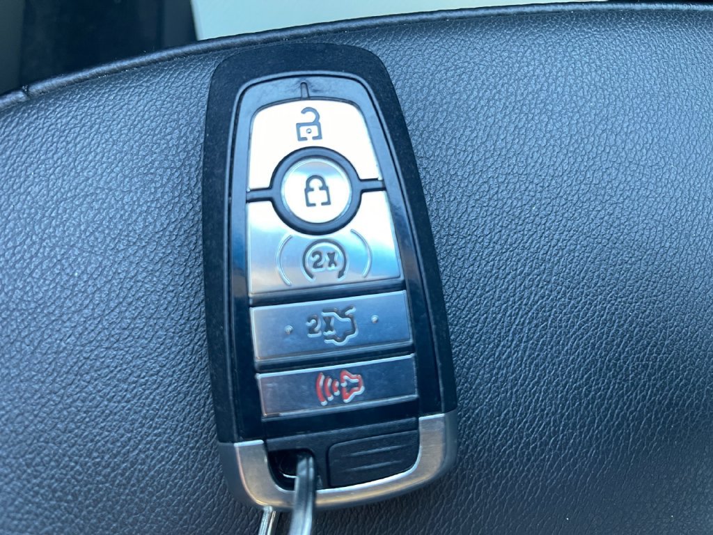 Certified 2018 Ford Edge SEL w/ Equipment Group 201A AWD/4WD image 26