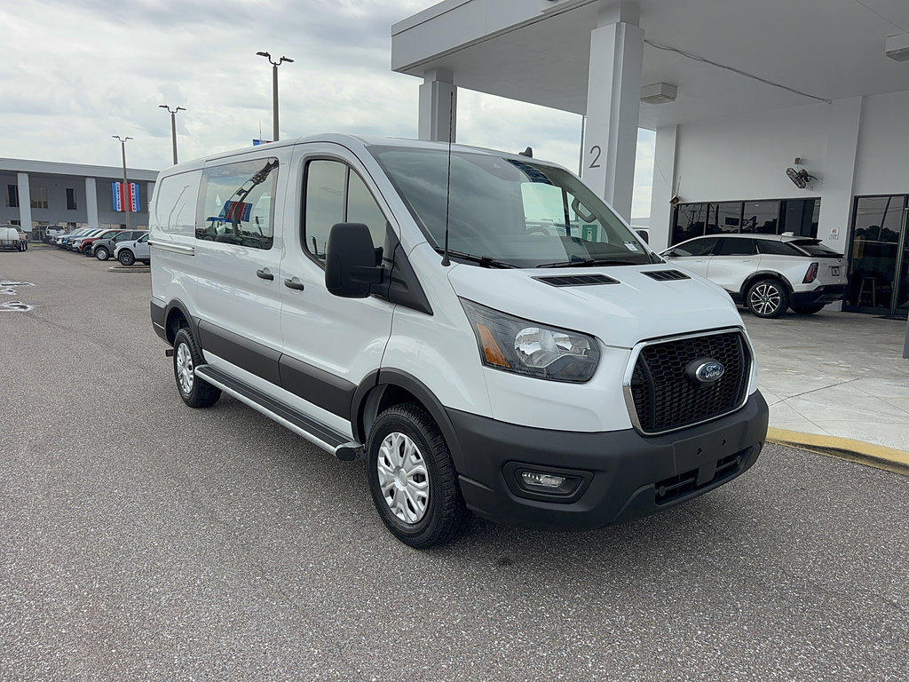 Certified 2025 Ford Transit 250 Low Roof w/ Exterior Upgrade Package RWD image 4