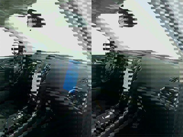 Certified 2024 Ford Edge SE image 27