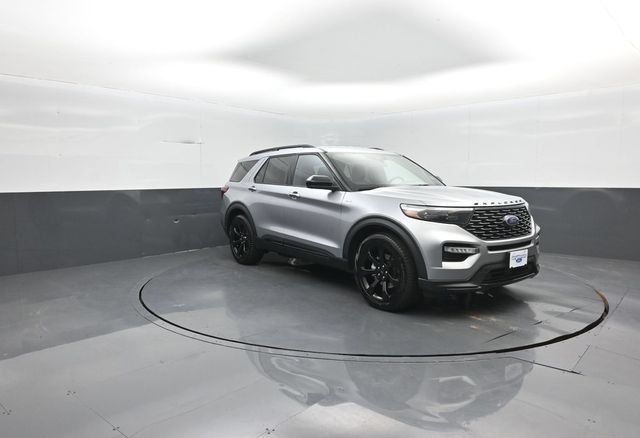Certified 2023 Ford Explorer ST-Line w/ Class IV Trailer Tow Package RWD image 2