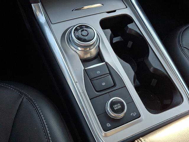 Certified 2022 Ford Explorer XLT w/ Equipment Group 202A image 17