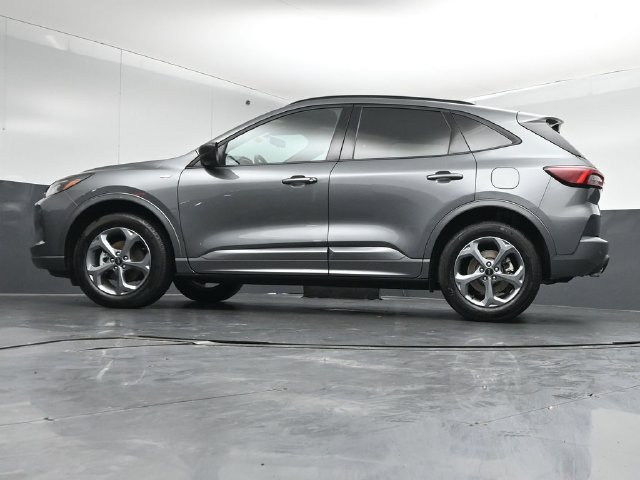 Certified 2024 Ford Escape ST-Line w/ Tech Pack #1 AWD/4WD image 41