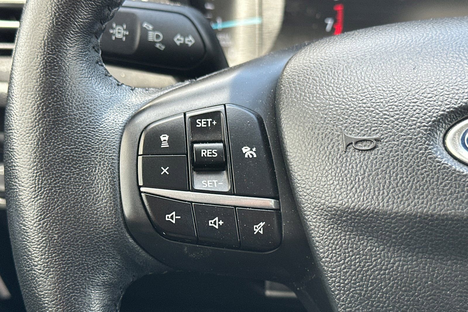 Certified 2020 Ford Escape SEL FWD image 26