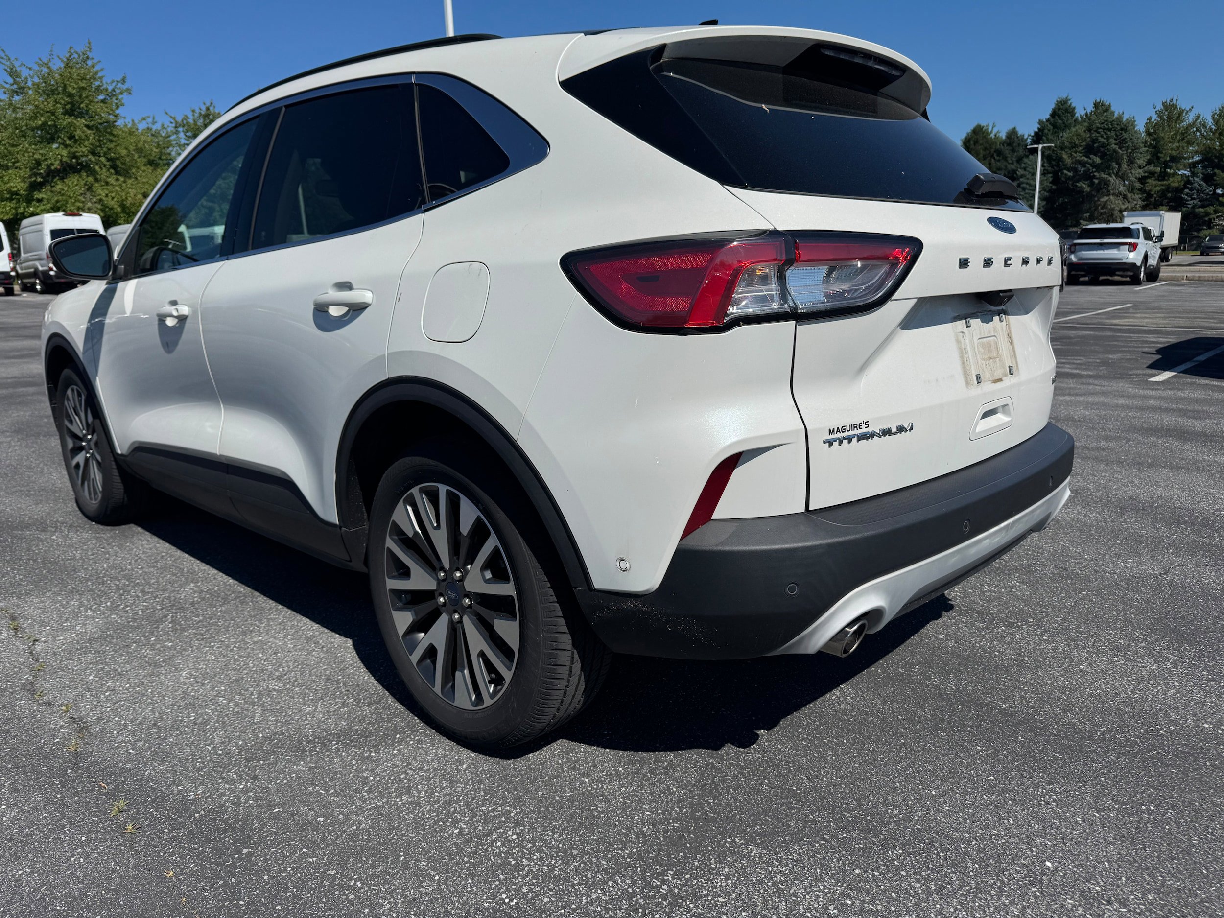 Certified 2020 Ford Escape Titanium AWD/4WD image 3