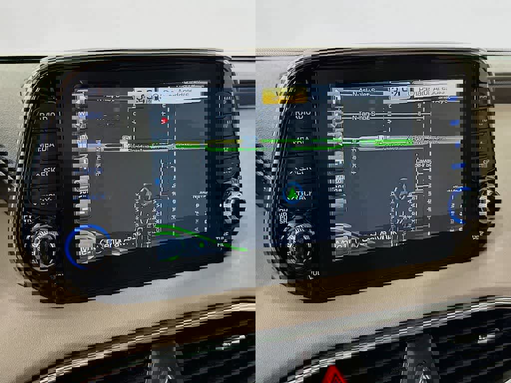 Used 2020 Hyundai Santa Fe Limited image 28