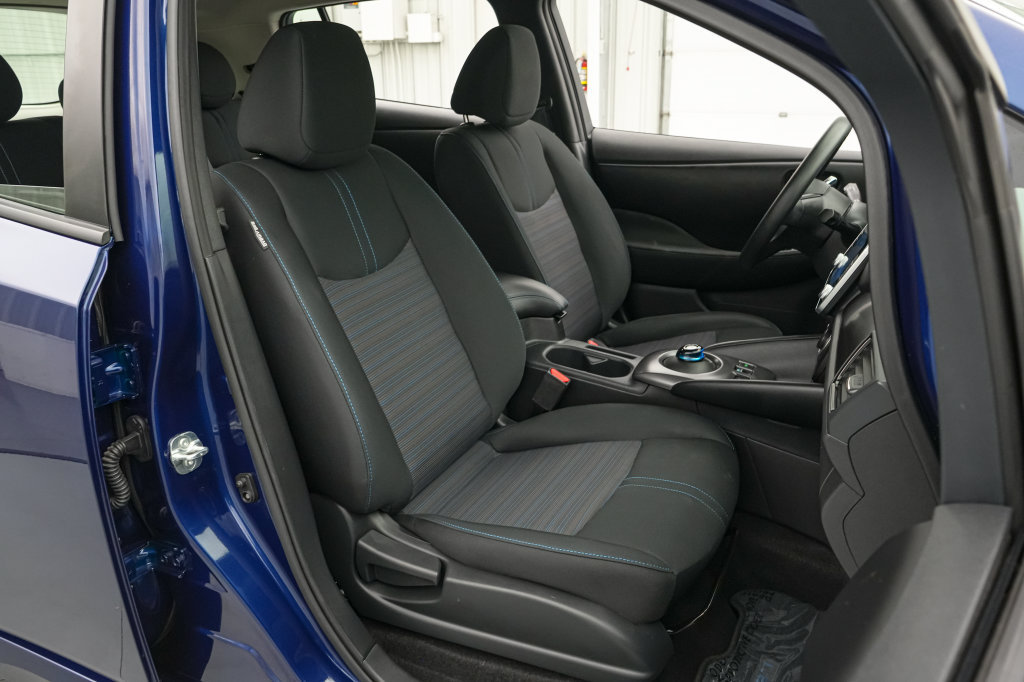 Used 2025 Nissan Leaf S FWD image 21