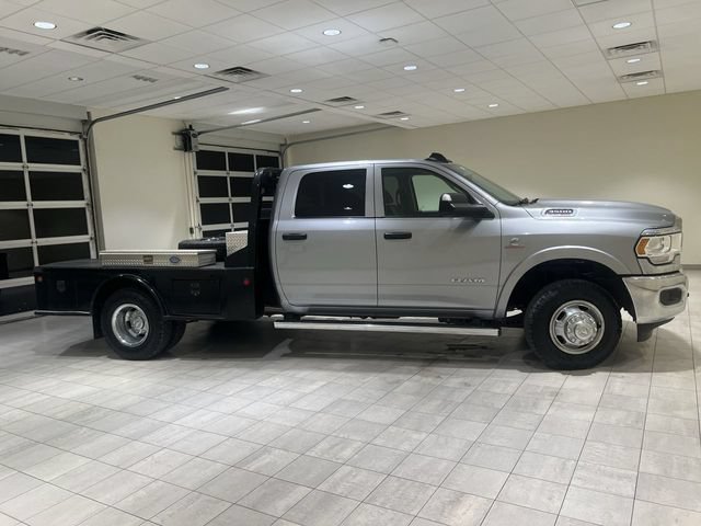 Used 2020 RAM 3500 Tradesman w/ Chrome Appearance Group RWD image 5