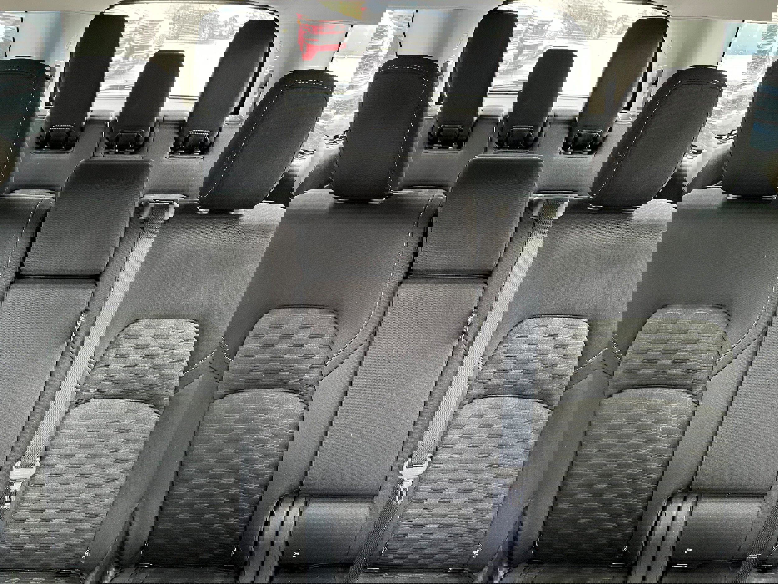 Used 2022 Nissan Pathfinder SV image 10