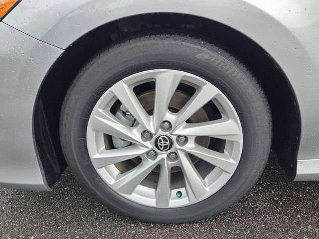 Used 2024 Toyota Camry LE w/ Convenience Package FWD image 11