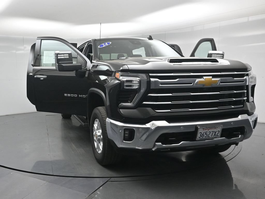 Used 2024 Chevrolet Silverado 2500 LTZ w/ LTZ Convenience Package AWD/4WD image 34