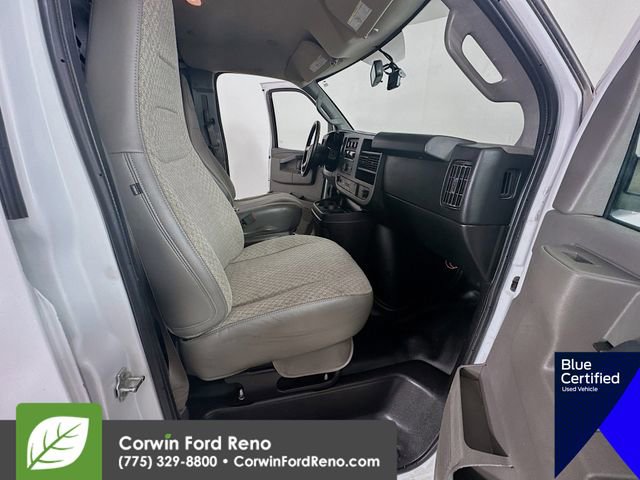 Used 2017 GMC Savana 2500 RWD image 28