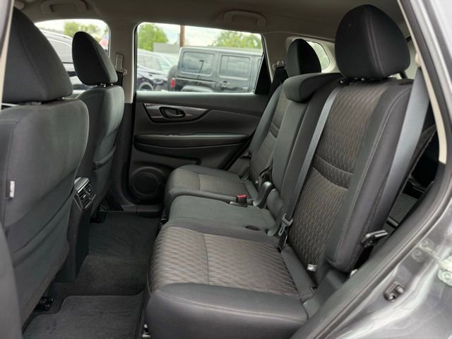 Used 2019 Nissan Rogue S image 27
