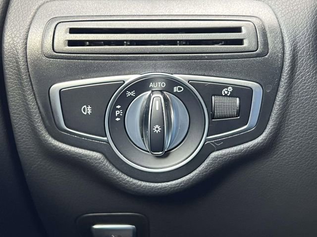 Used 2022 Mercedes-Benz GLC 300 4MATIC image 28