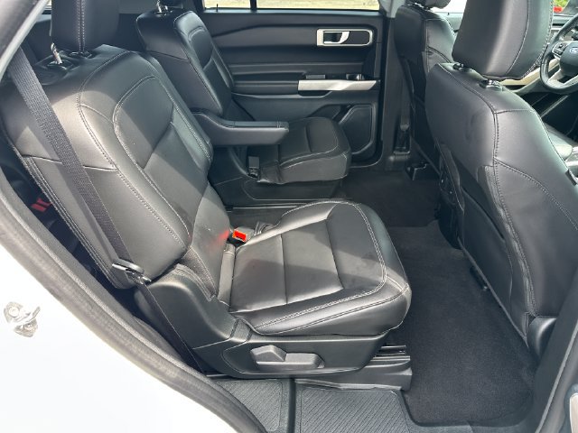 Certified 2023 Ford Explorer XLT w/ Equipment Group 202A AWD/4WD image 9