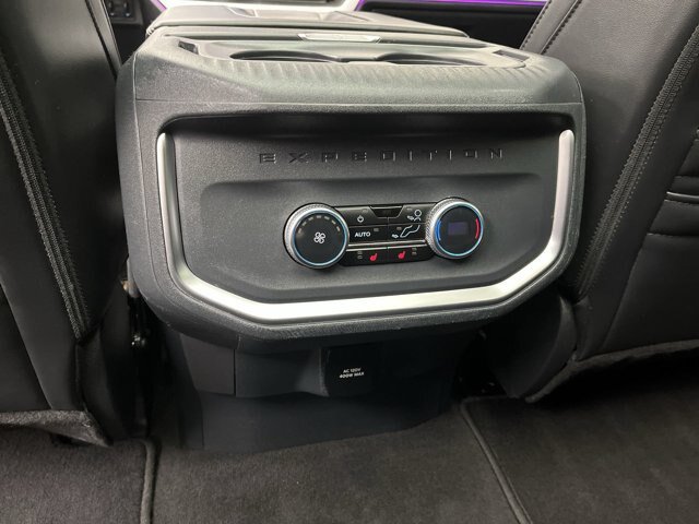 Certified 2025 Ford Expedition Max Platinum AWD/4WD image 16