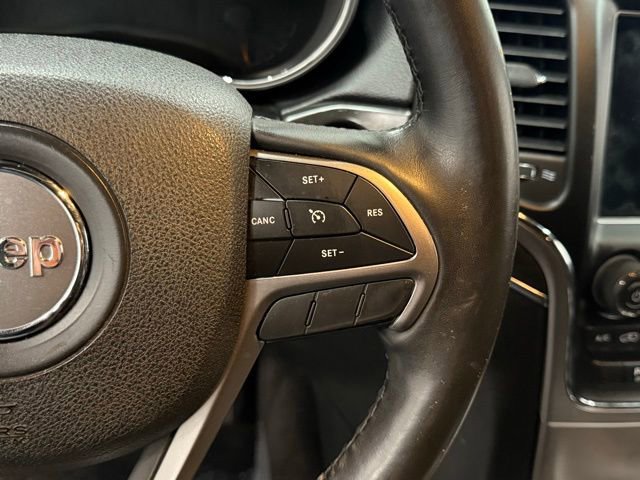 Used 2018 Jeep Grand Cherokee Limited image 17