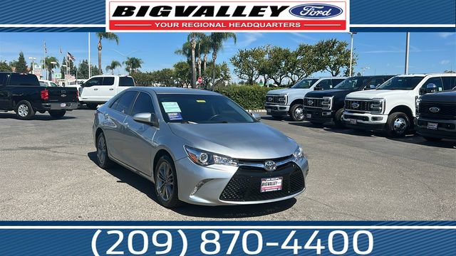 Used 2017 Toyota Camry SE FWD image 1