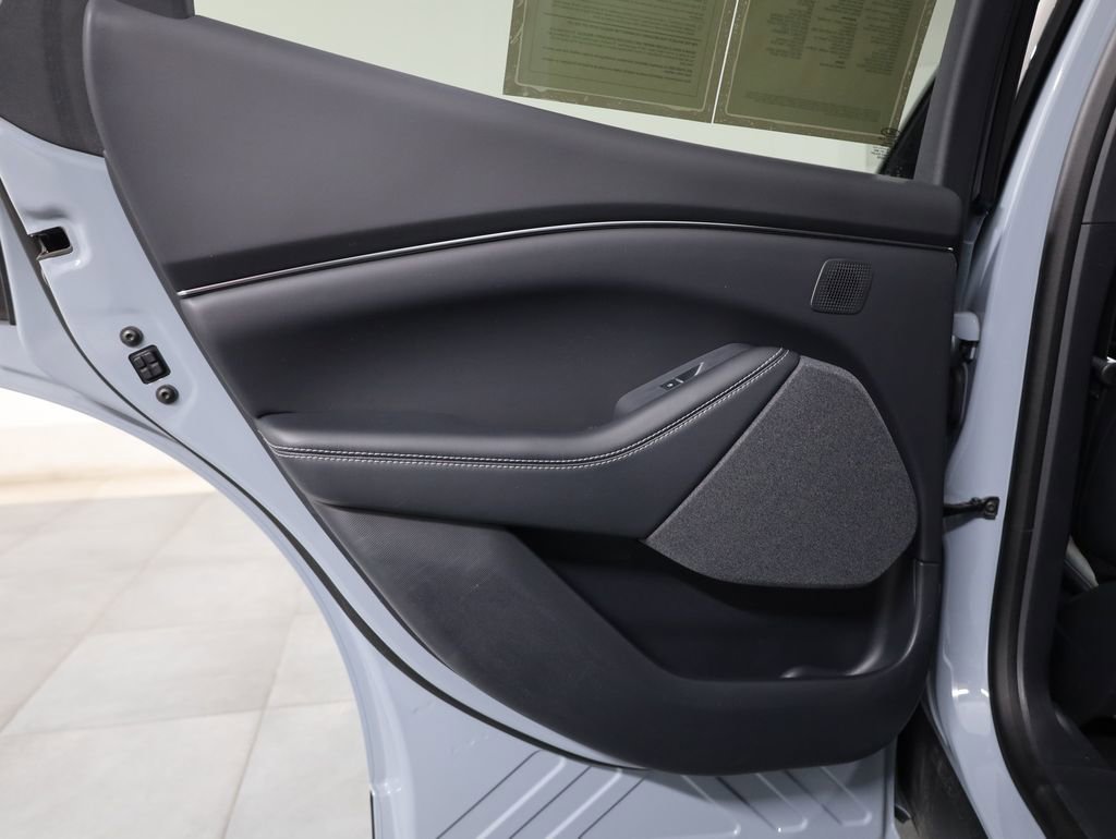 Certified 2025 Ford Mustang Mach-E Premium image 14