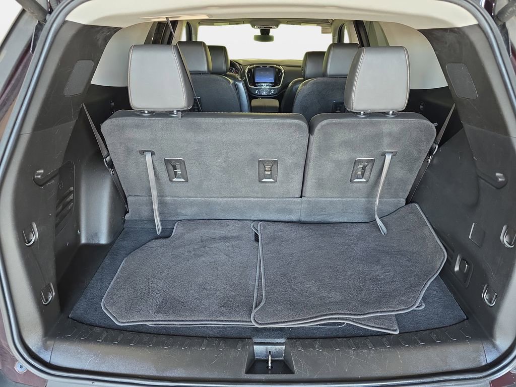 Used 2020 Chevrolet Traverse LT w/ LT Premium Package image 10