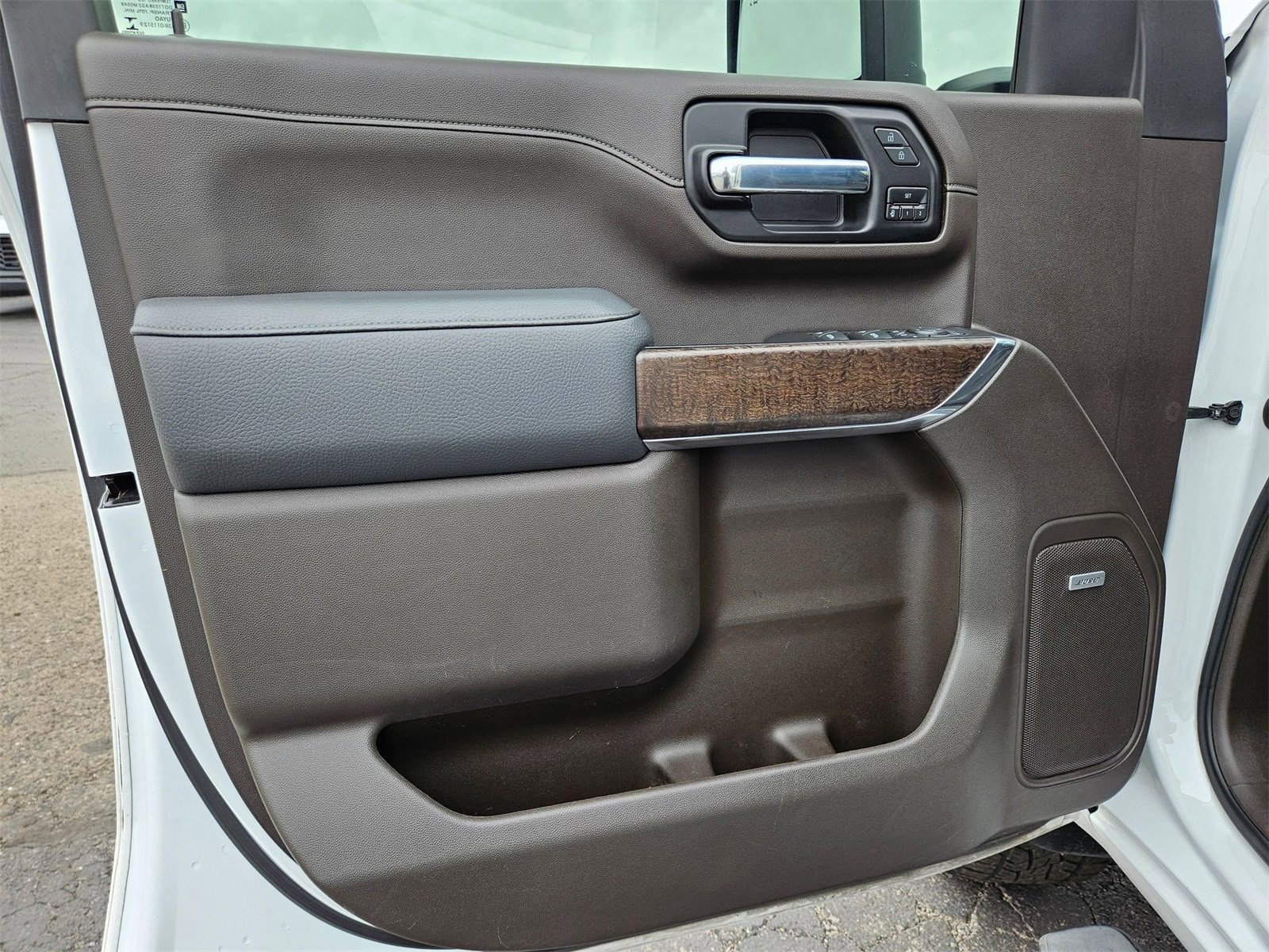 Used 2020 GMC Sierra 2500 Denali w/ Denali Ultimate Package image 11