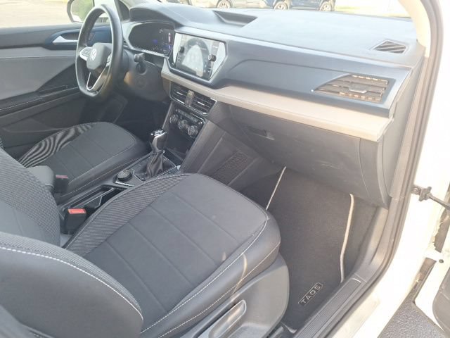 Used 2024 Volkswagen Taos SE AWD/4WD image 19