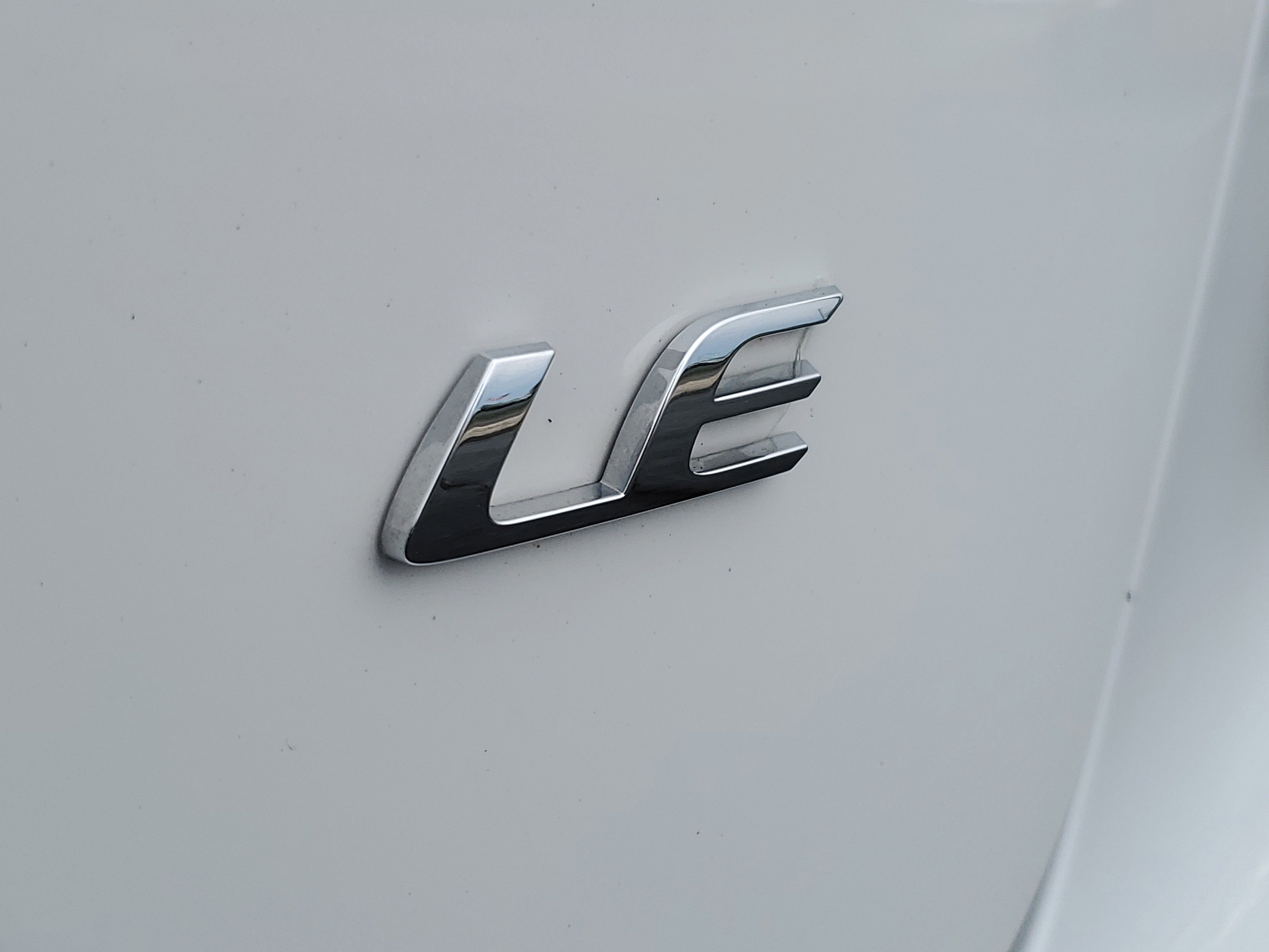 Used 2024 Toyota Corolla LE FWD image 31