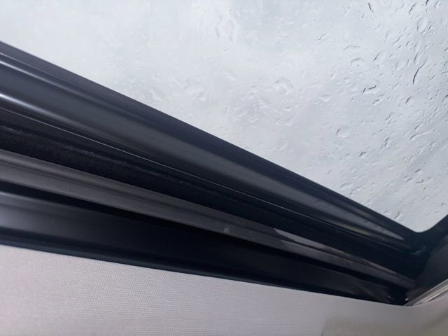 Used 2019 Toyota RAV4 Limited w/ Advanced Technology Package AWD/4WD image 25