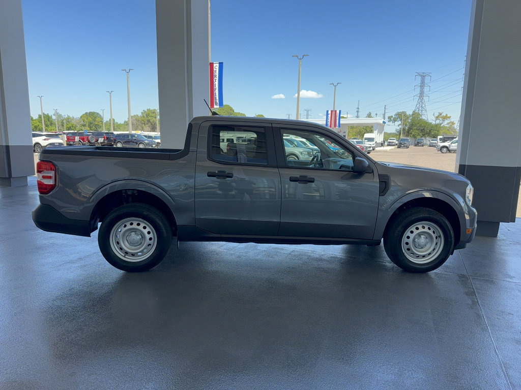 Certified 2023 Ford Maverick XL FWD image 4
