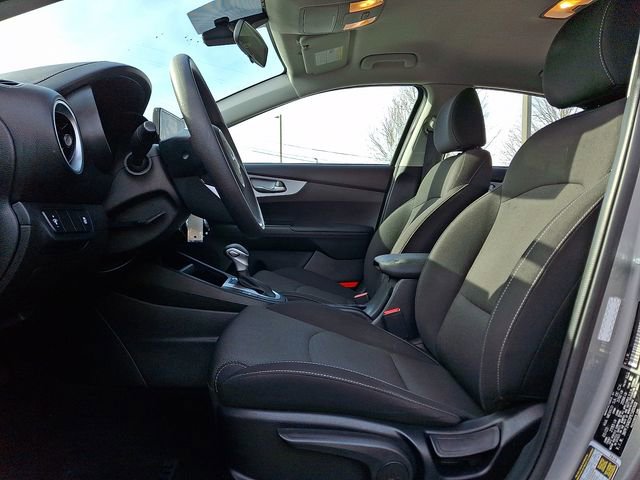 Used 2023 Kia Forte LXS image 16