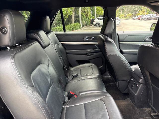 Certified 2018 Ford Explorer XLT w/ Equipment Group 202A AWD/4WD image 28