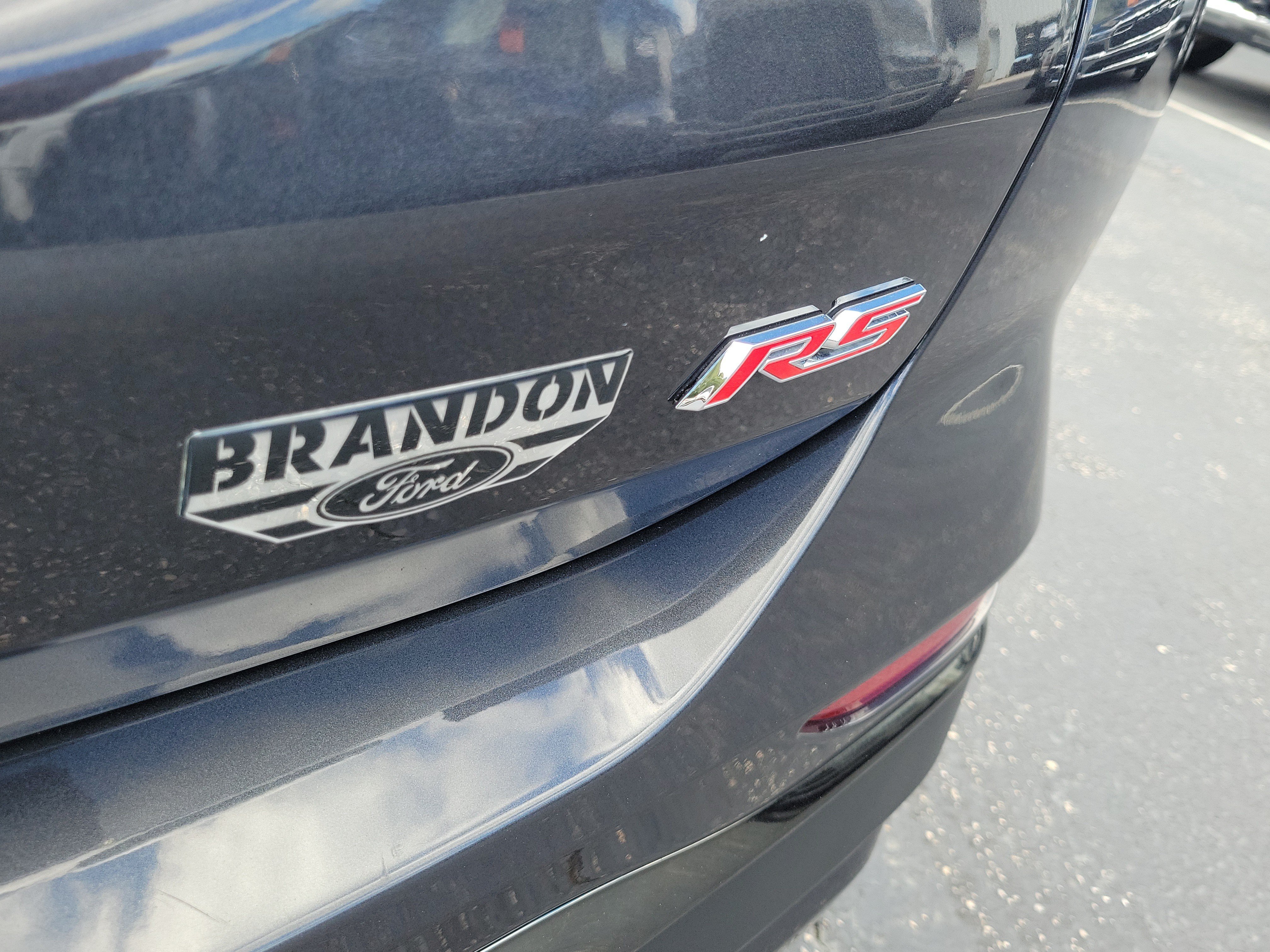 Used 2022 Chevrolet Equinox RS w/ Infotainment Package FWD image 9