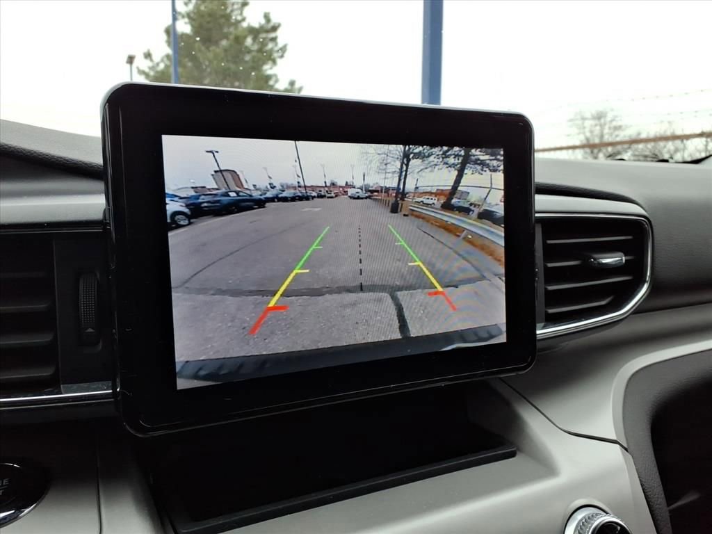 Certified 2024 Ford Explorer XLT w/ Equipment Group 202A image 21