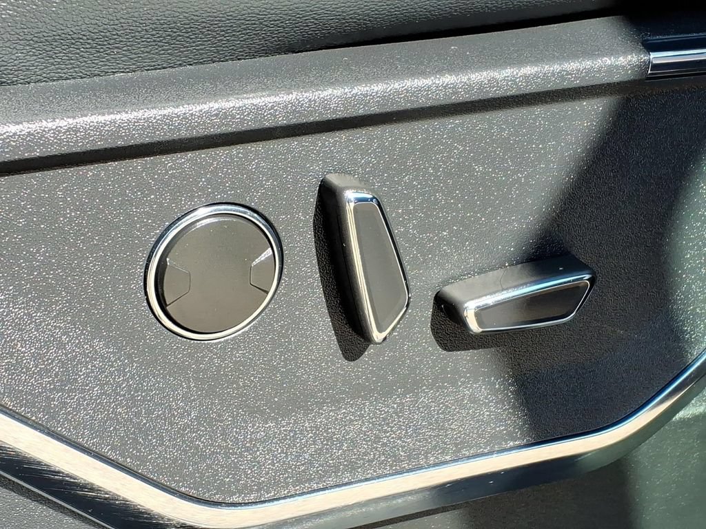 Certified 2024 Ford F150 Lariat AWD/4WD image 15