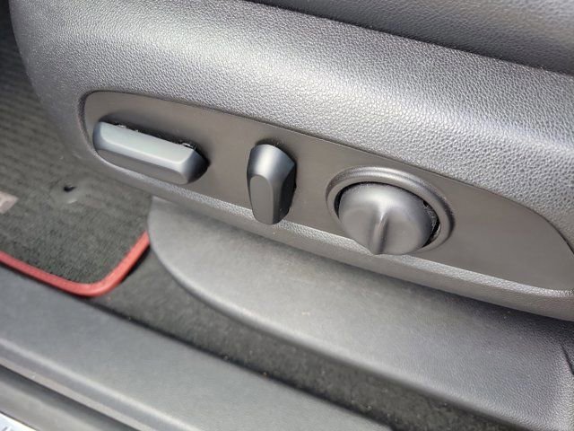 Used 2019 Chevrolet Blazer RS image 22