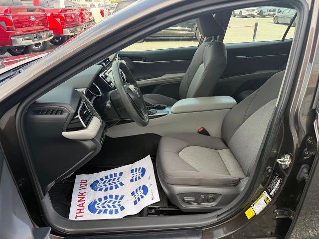 Used 2020 Toyota Camry LE FWD image 10
