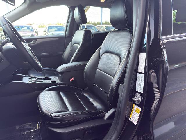 Certified 2024 Ford Escape Platinum AWD/4WD image 16